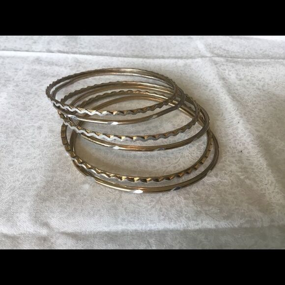 $8 ea or 3/$15. Set of 6 Silvertone/Goldtone Bangl - Picture 4 of 8